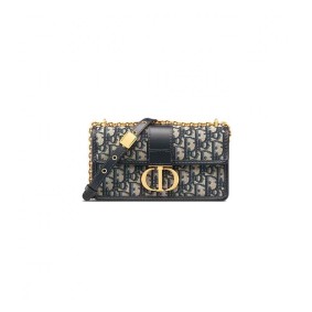 Dior 30 Montaigne East-West Bag With Chain