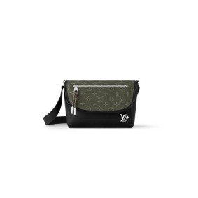 Louis Vuitton Pulse Messenger