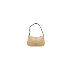 Ysl Le 5 A 7 Hobo Bag In Smooth Leather