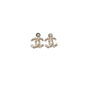 Chanel Pearl Earrings Shop